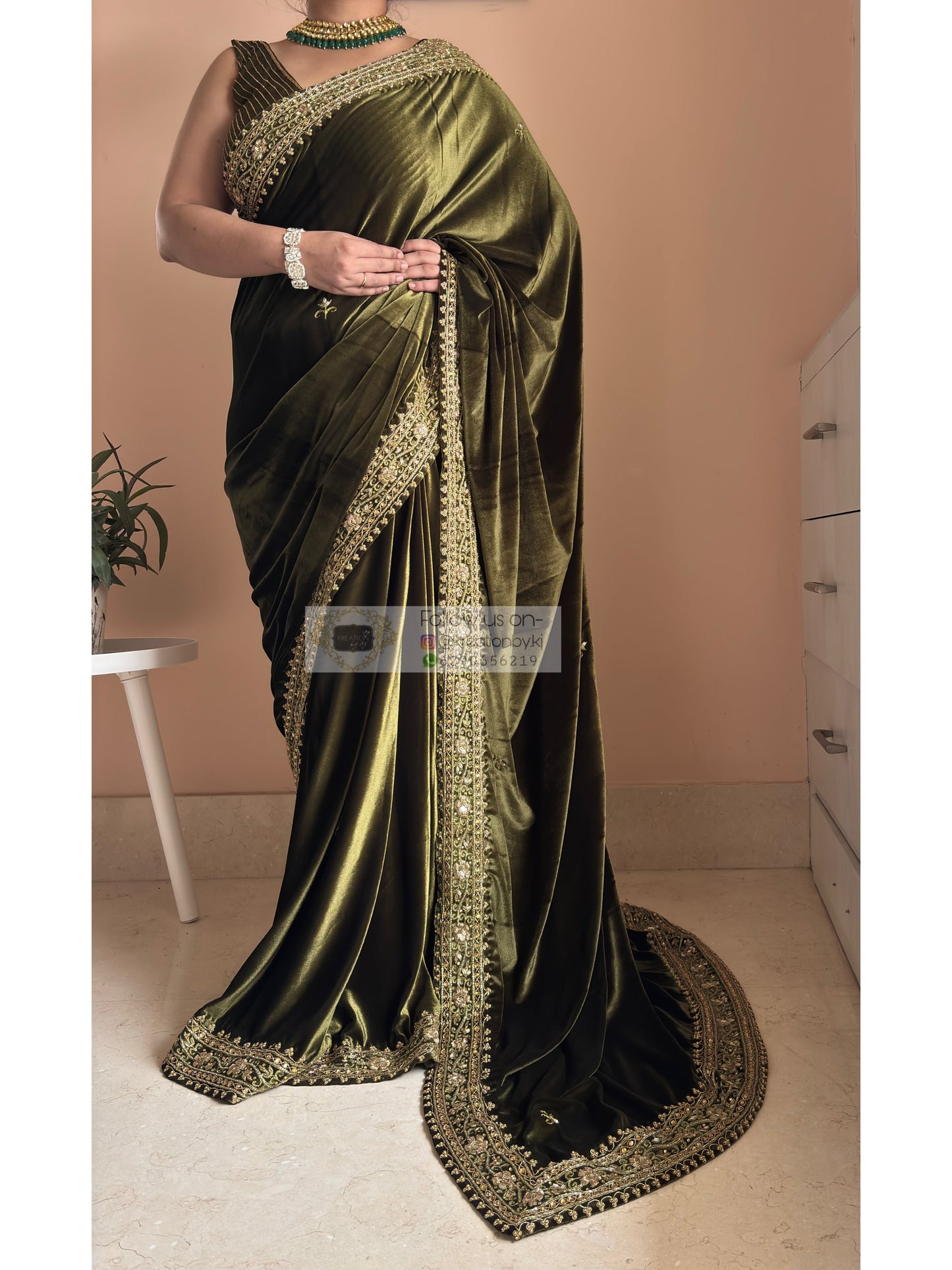 Mehendi Green Velvet Zarina Saree for Wedding Kreation by KJ