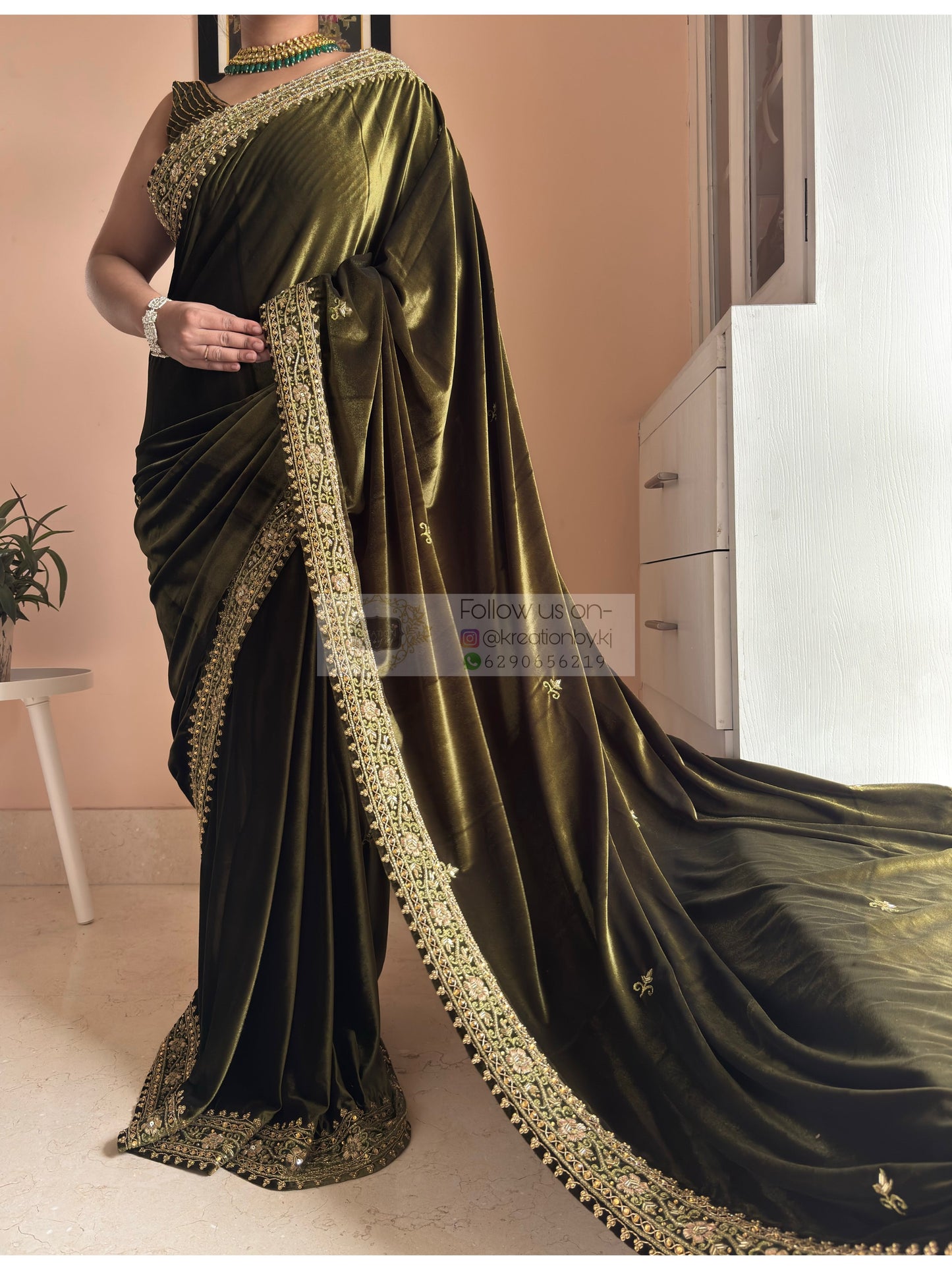 Mehendi Green Velvet Zarina Saree for Wedding Kreation by KJ