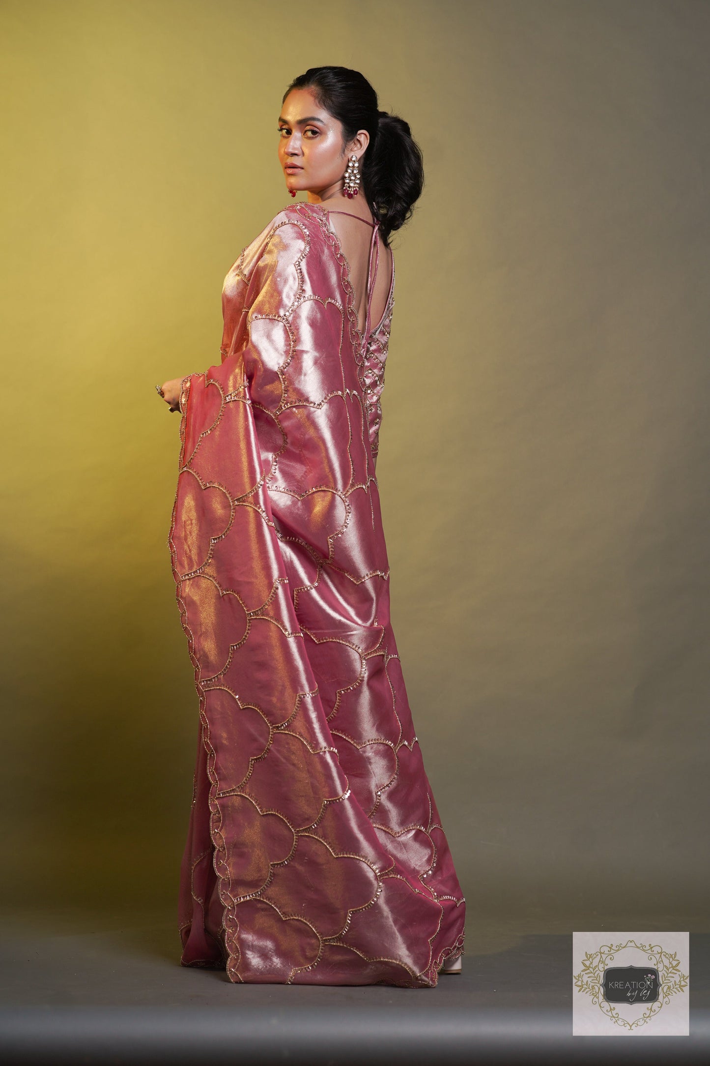 Chaudhvin ka Chand Pink Tissue Saree kreationbykj