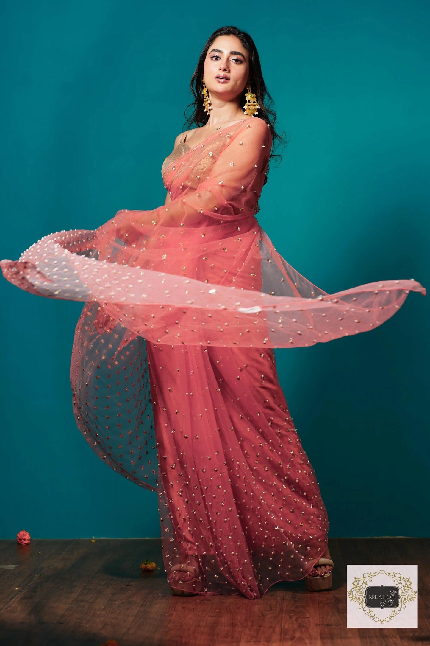Coral jugnoo net Girlish Looking Partywear Saree kreationbykj