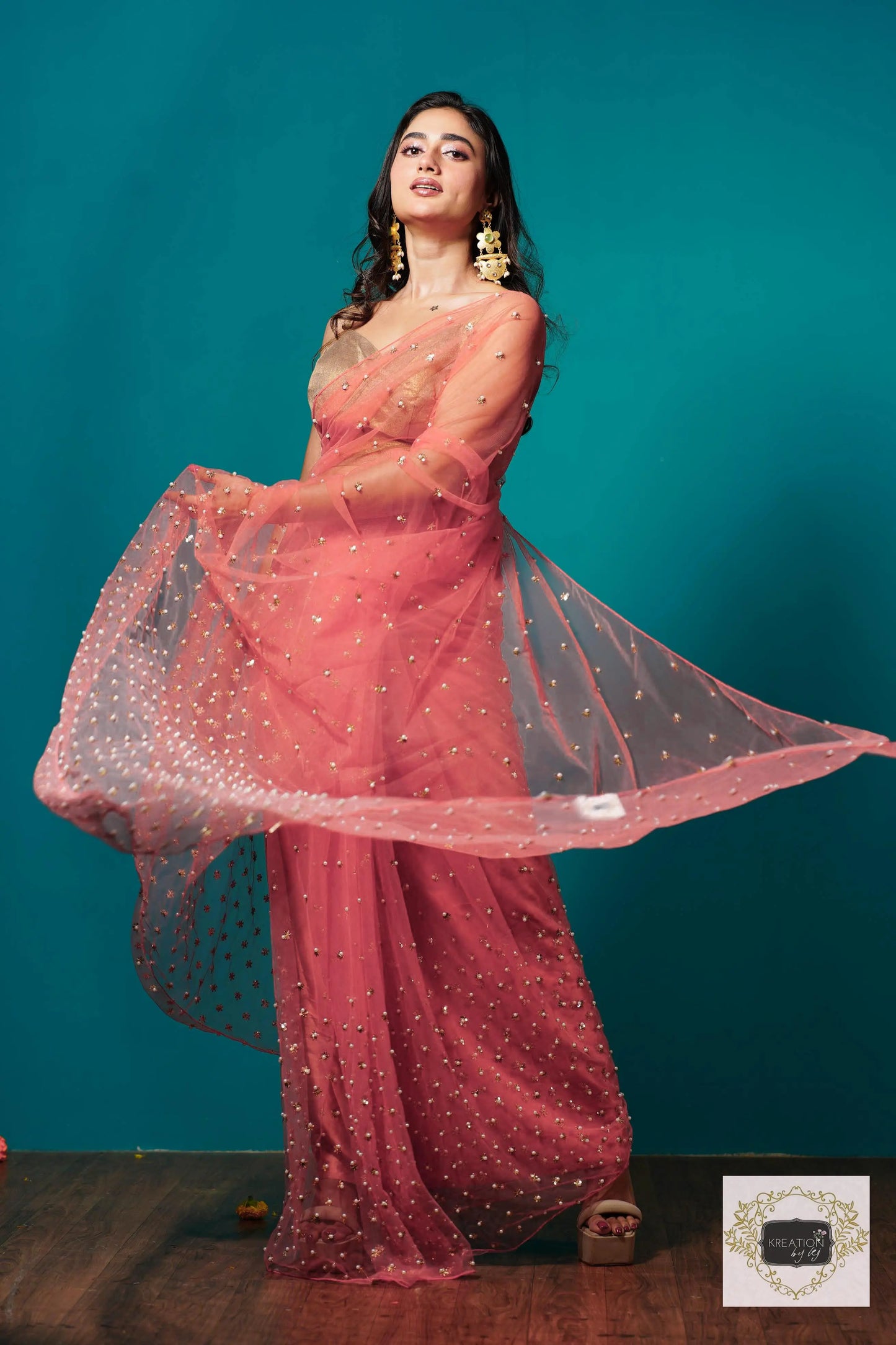 Coral jugnoo net Girlish Looking Partywear Saree kreationbykj