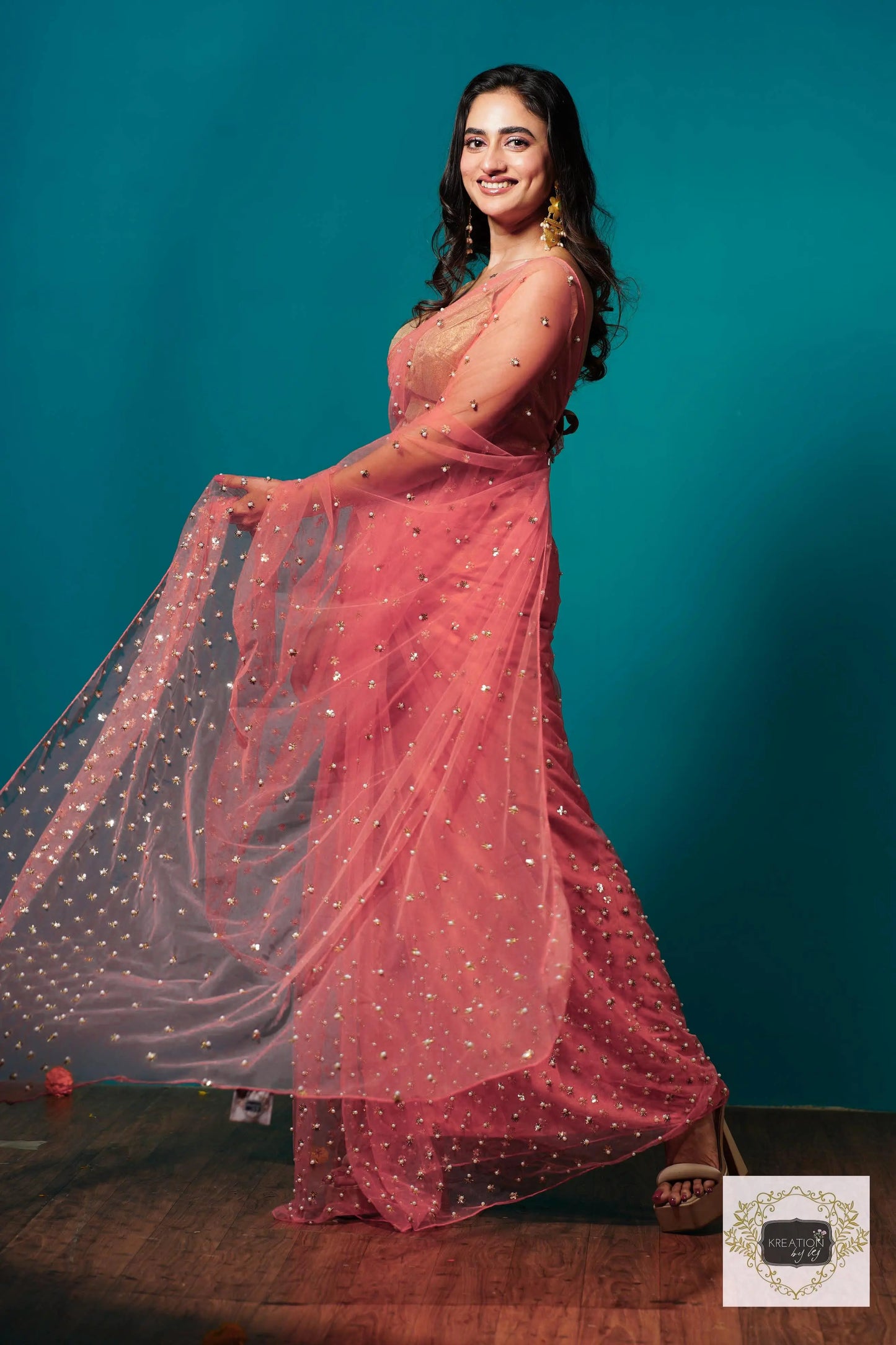 Coral jugnoo net Girlish Looking Partywear Saree kreationbykj
