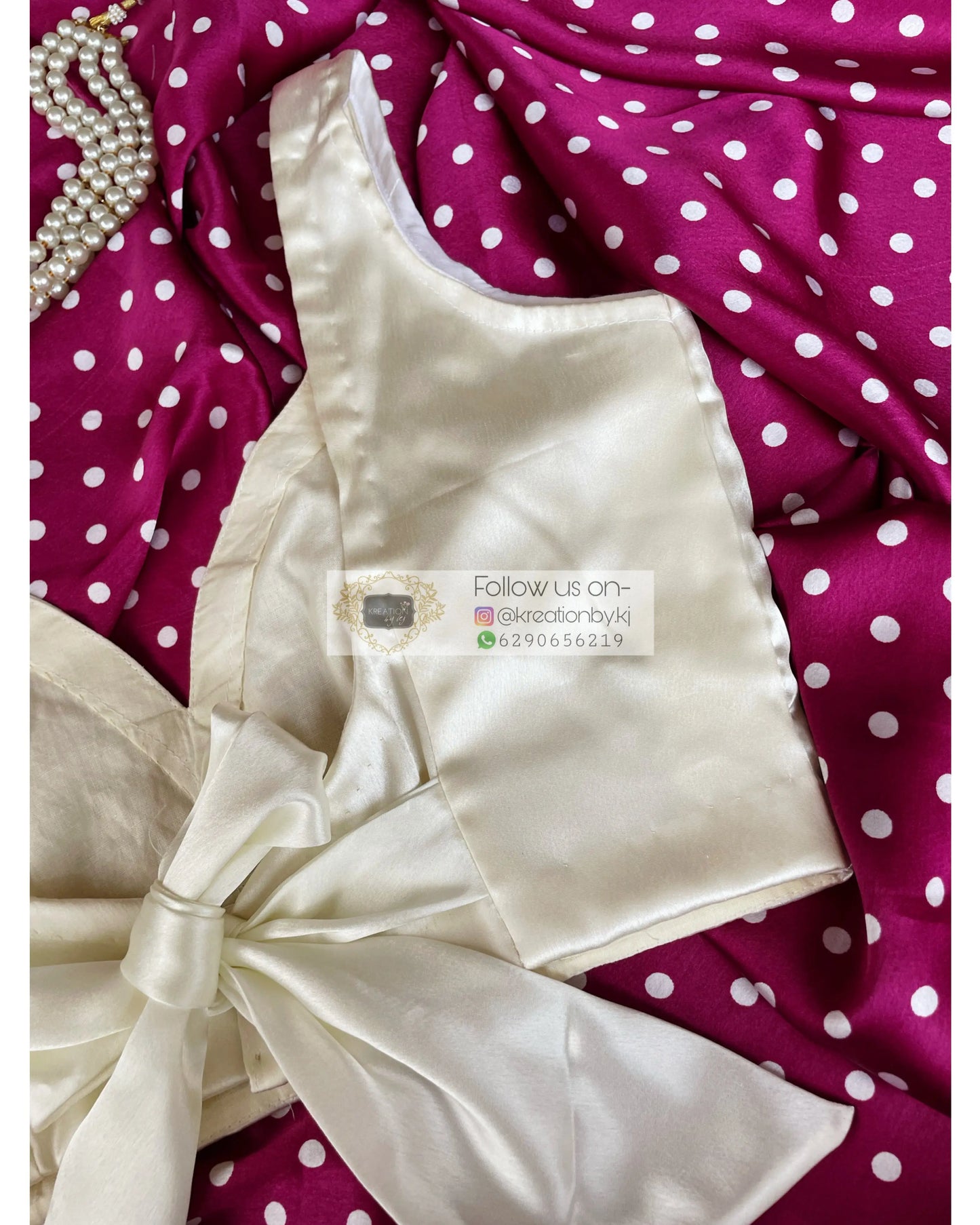 Snow Flake Sleeveless Blouse kreationbykj