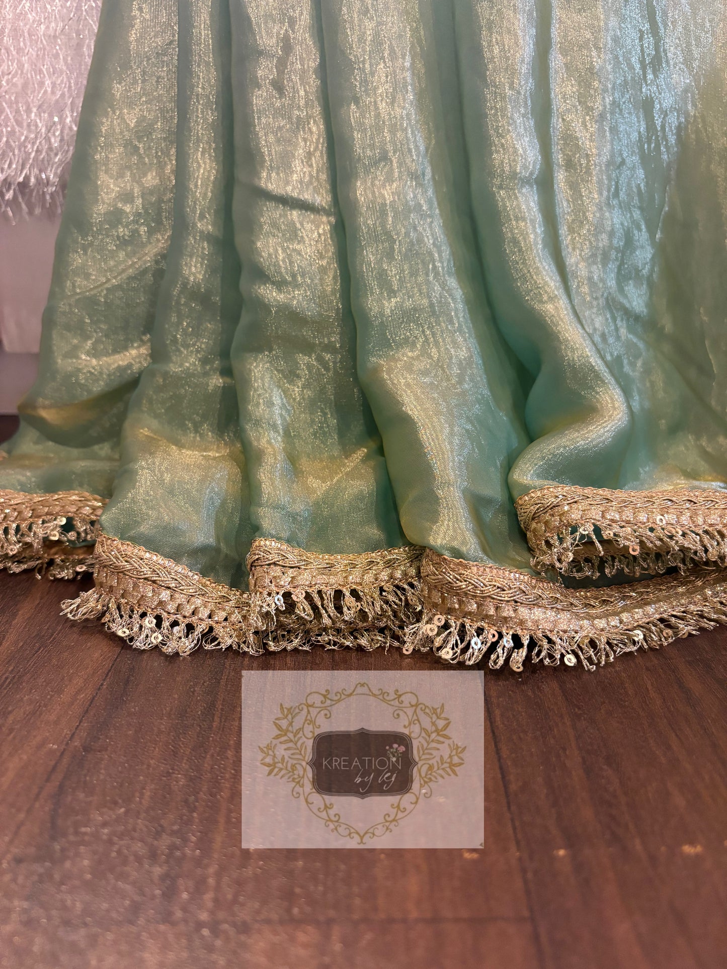 Pastel Green Shimmer Banno Saree