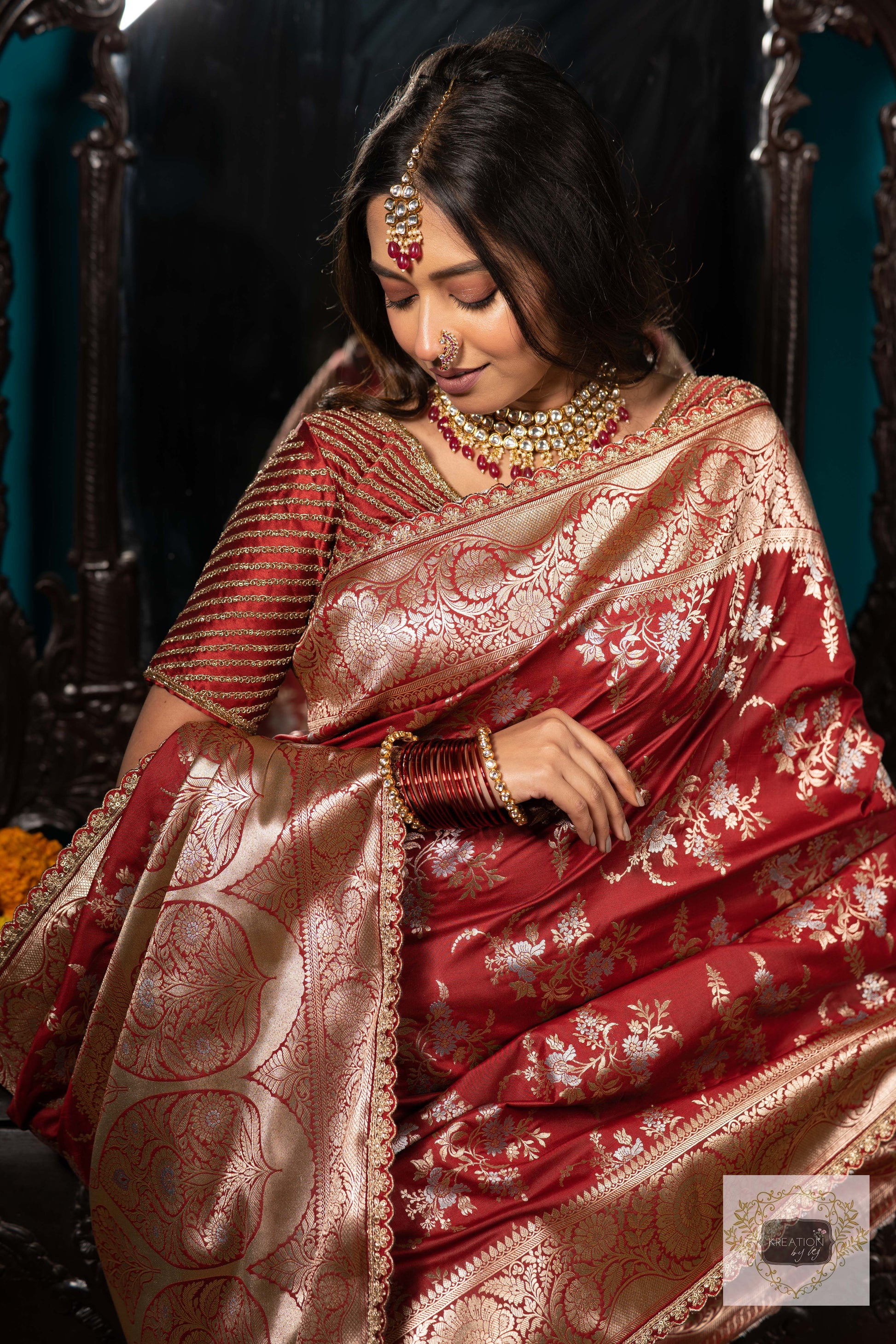 In a bridal look in a maroon color pattu / kanjeevaram saree, short sleeve  blouse desi… | Bridal jewelry collection, Indian wedding hairstyles, Indian  bridal makeup