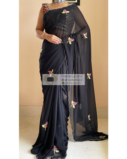 Black Daisies on My Mind Saree - kreationbykj