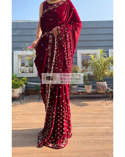 Maroon Velvet Badan pe Sitare Saree - kreationbykj