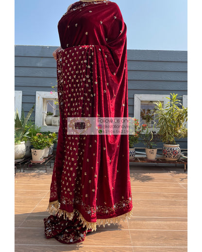 Maroon Velvet Badan pe Sitare Saree - kreationbykj