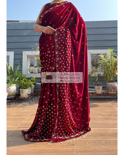 Maroon Velvet Badan pe Sitare Saree - kreationbykj