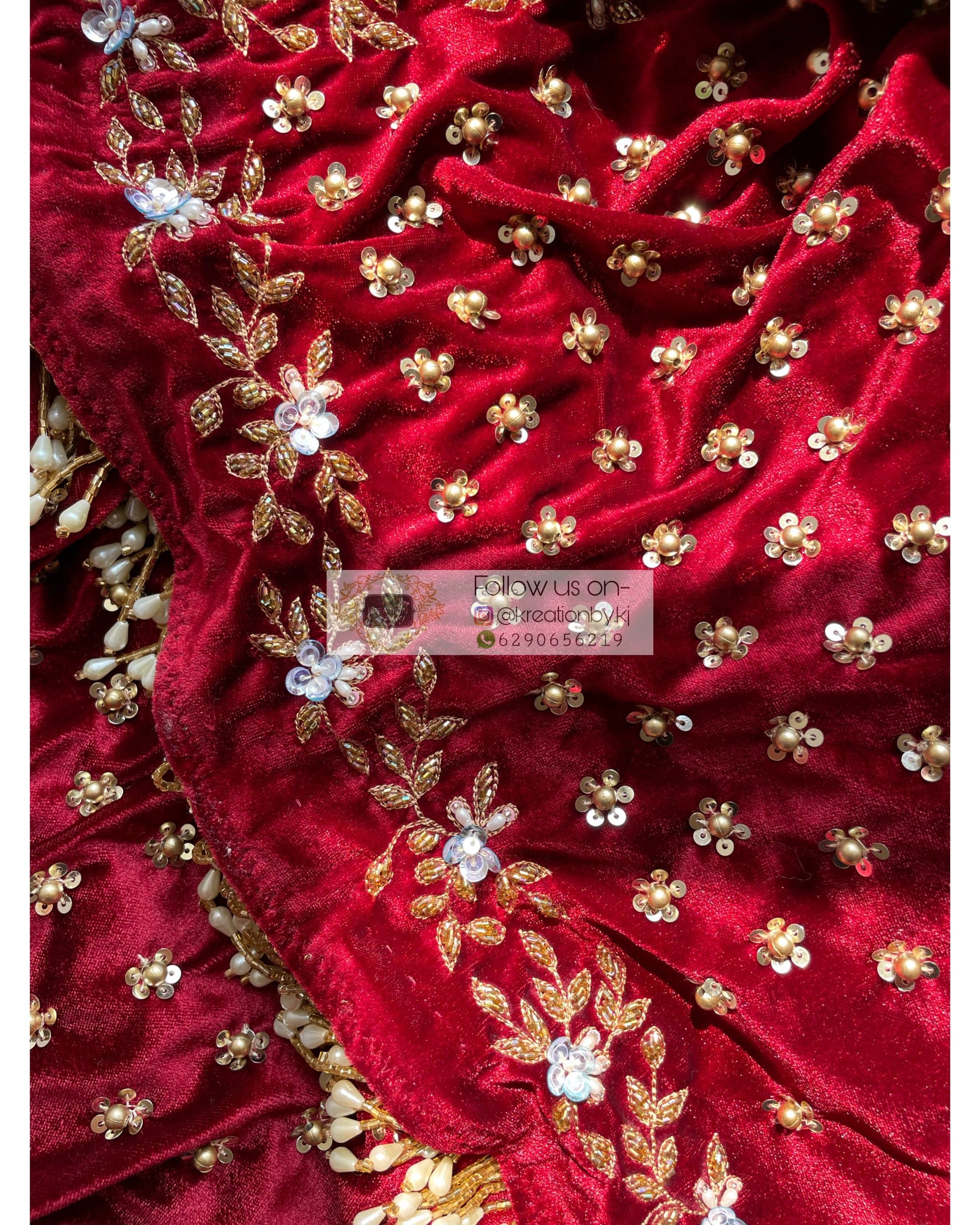 Maroon Velvet Badan pe Sitare Saree - kreationbykj