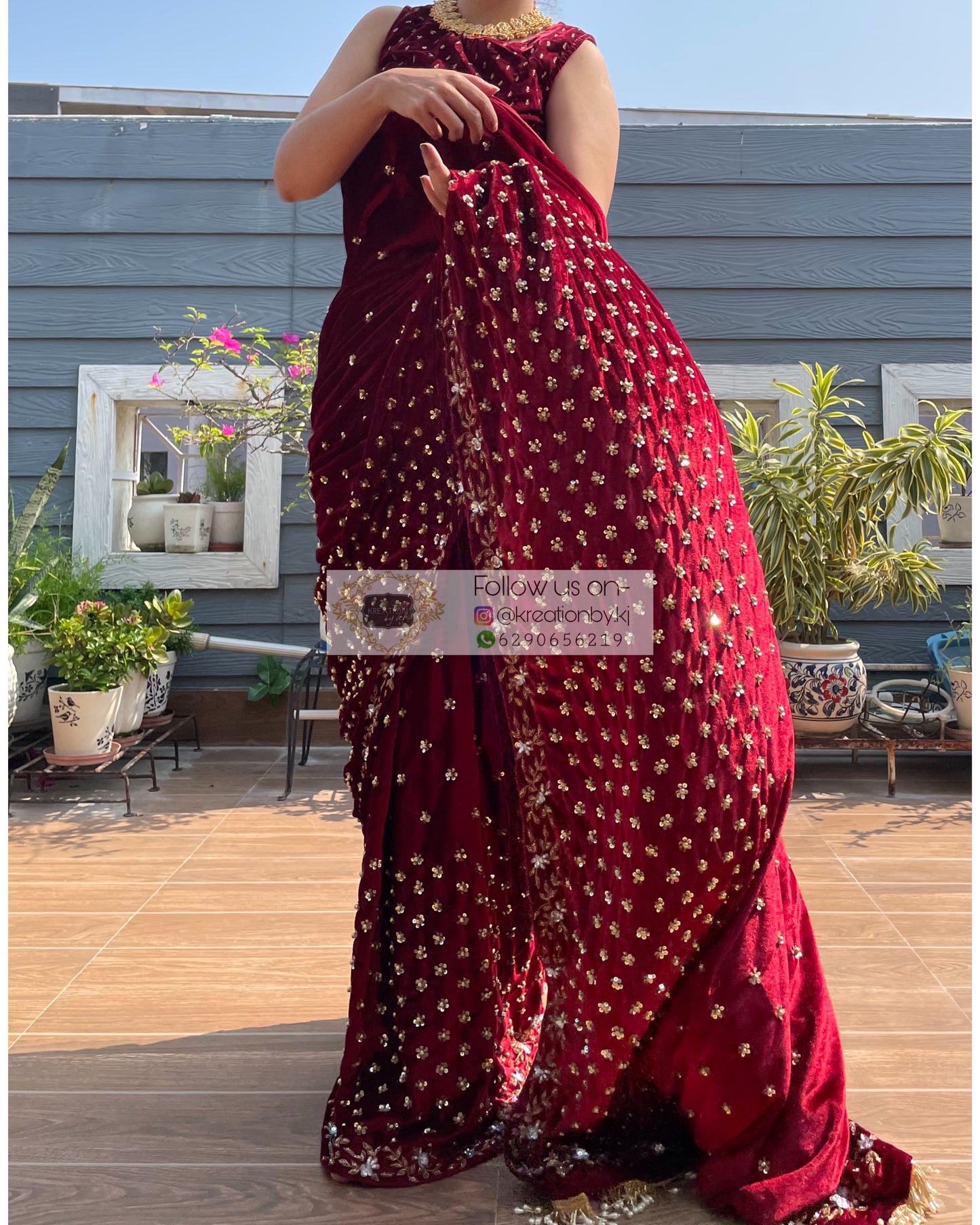 Maroon Velvet Badan pe Sitare Saree - kreationbykj