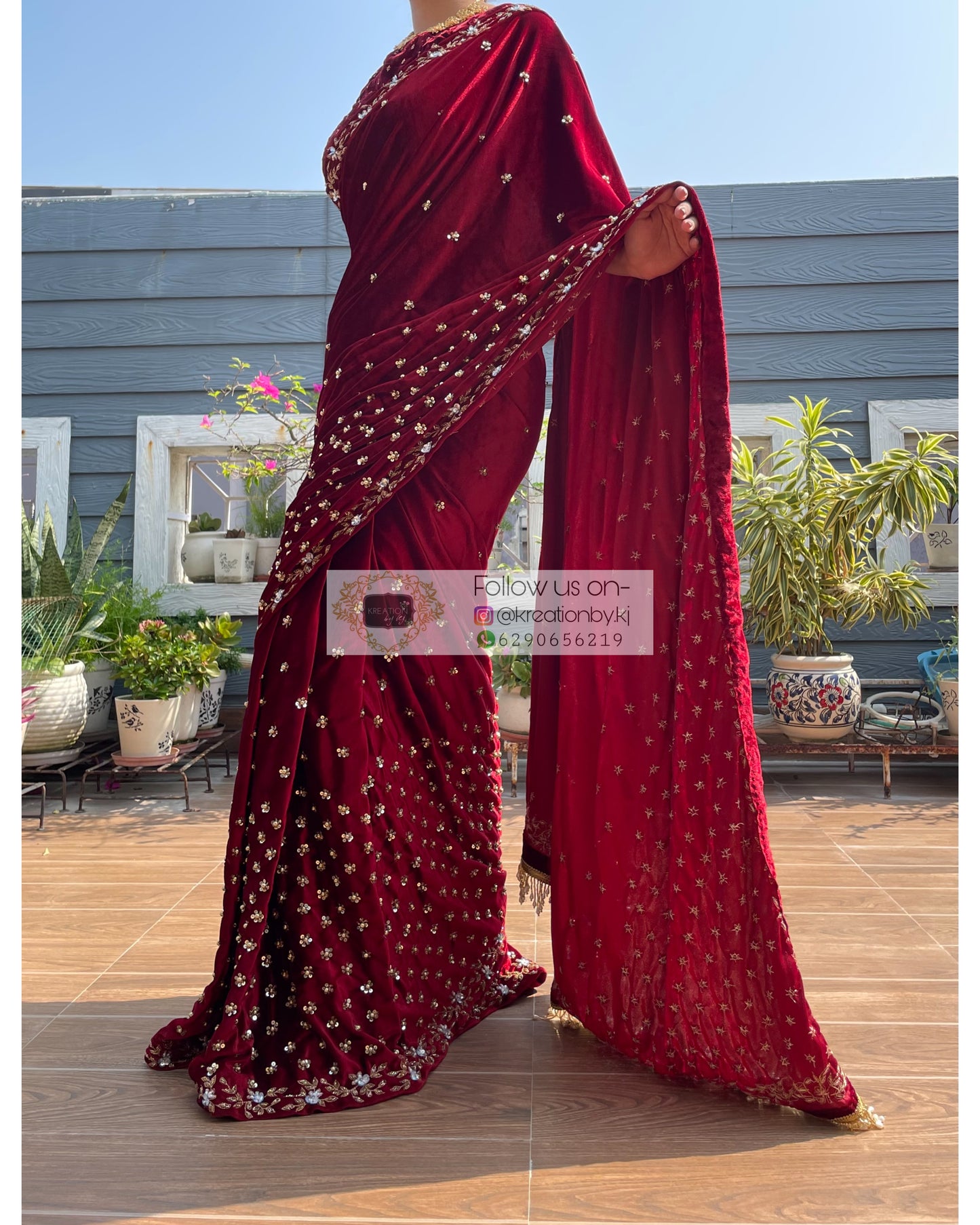 Maroon Velvet Badan pe Sitare Saree - kreationbykj